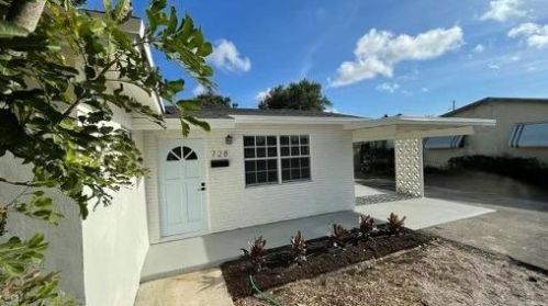 728 Kalmia Dr, West Palm Beach, FL 33403-2112