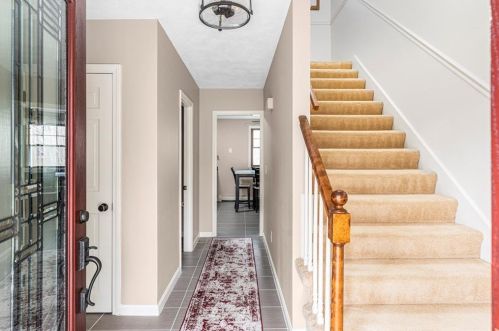 96 Daniel Dr, North Kingstown RI  02852-6702 exterior