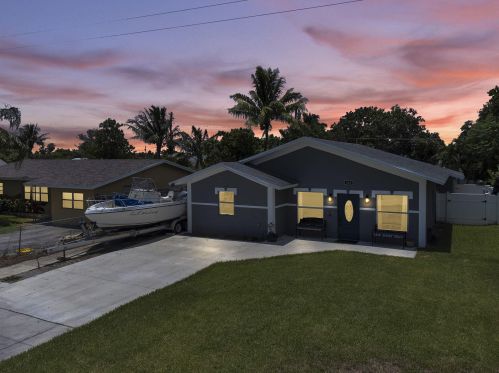 420 15th Ct, Boynton Beach, FL 33435-2737
