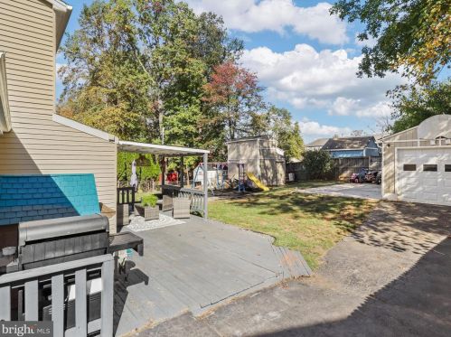 14359 Springbrook Ct, Woodbridge VA  22193-3401 exterior