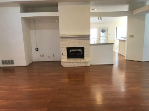 1349 Barclay Dr, Carrollton TX  75007-2871 exterior