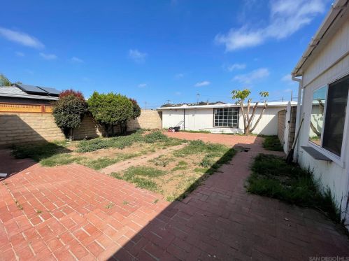 1333 Nashville St, San Diego CA 92110-3712 exterior