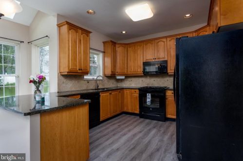 50 Ashley Cir, Gilbertsville PA  19525-8876 exterior