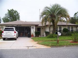 12805 Lake Tree Ln, Port Richey, FL 34669-2804