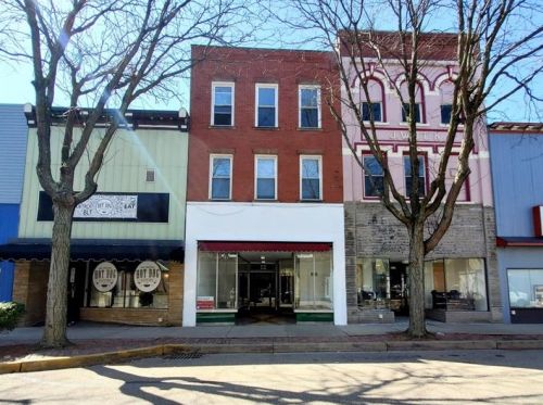 933 4th Ave, New Kensington PA  15068-6409 exterior