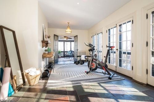 85 Undercliff Rd, Montclair NJ  07042-1616 exterior