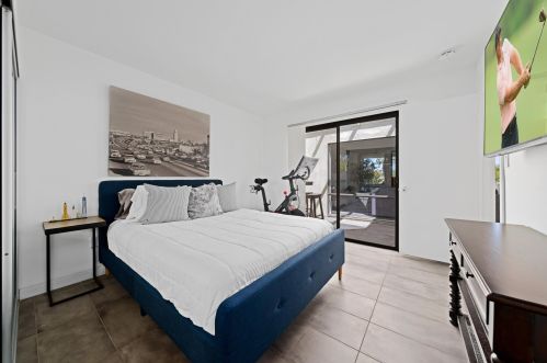 16 Palomas Dr, Rancho Mirage CA  92270-4747 exterior