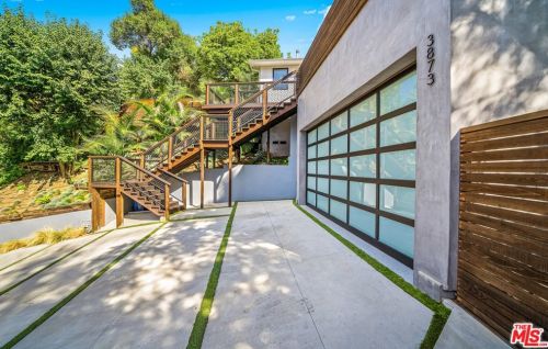3873 Berry Dr, North Hollywood, CA 91604-3887