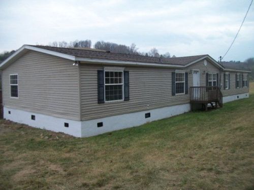 1390 Main St, Bland, VA 24315-5387