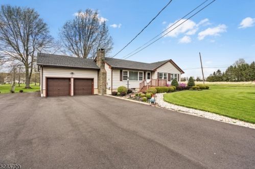 60 Oak Grove Rd, Flemington, NJ 08822-5633