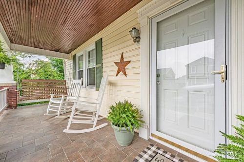 710 Walnut St, Latrobe, PA 15650-2032