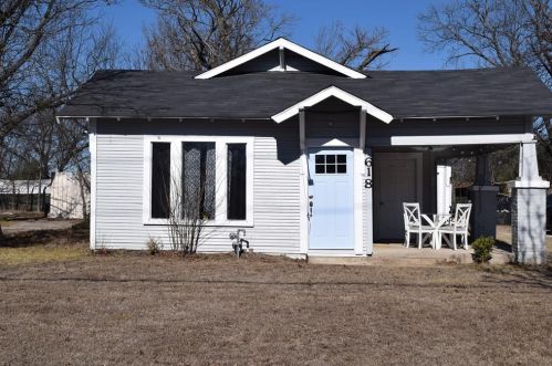 618 Woodard Ave, Cleburne, TX 76033-5253