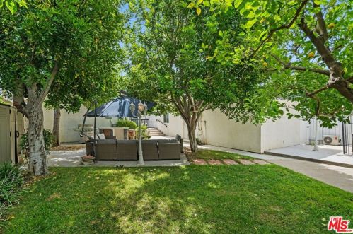 4841 Tyrone Ave, Van Nuys CA 91401-5126 exterior