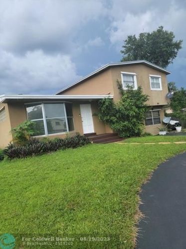 7411 1st Ct, Hollywood, FL 33024-7212