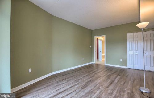 204 Cherrington Dr, Harrisburg PA  17110-9486 exterior