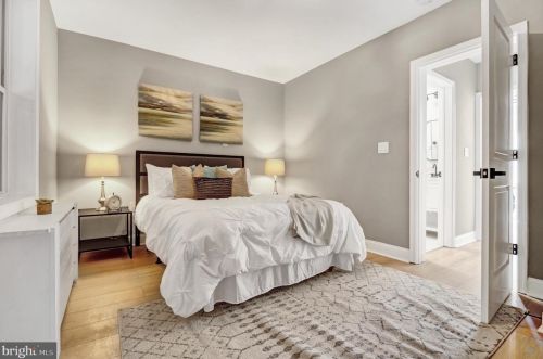 2013 Naylor Rd, Washington DC  20020-6807 exterior