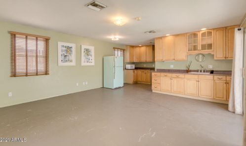 4333 17 Ave, Phoenix AZ 85085-6300 exterior