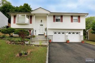 10 Odonnell St, Westwood, NJ 07675-2712