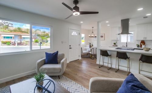 3707 Balboa Dr, Oceanside CA  92056-3947 exterior