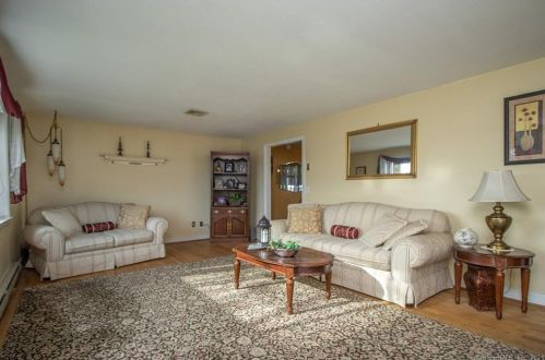 115 Garry Dr, New Britain, CT 06052-1103