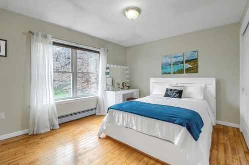 20 Sabrina Ln, Crotonville NY  10562-3456 exterior