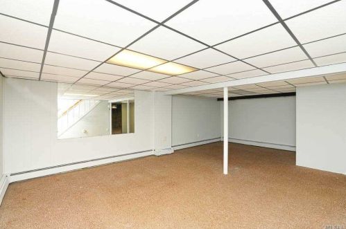 17 Caldwell St, Huntington Station NY 11746-1859 exterior