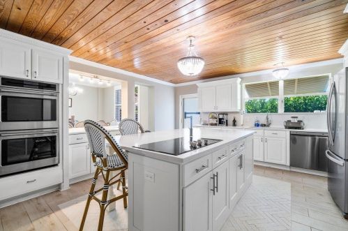 6260 Ocean Blvd, Boynton Beach FL  33435-5212 exterior