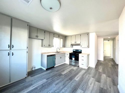 7076 Barbera Ave, Winton CA  95388-9302 exterior