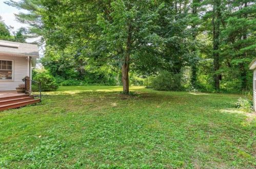 161 Heritage Rd, Putnam CT  06260-2716 exterior