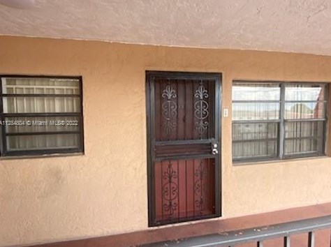 1325 68th St, Hialeah, FL 33014-4574
