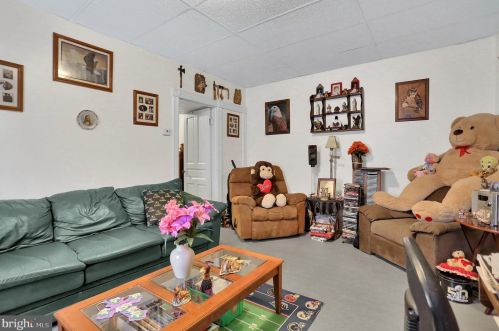 30 Eichelberger St, Hanover PA 17331-1333 exterior