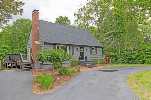100 Pond Rd, Amston, CT 06231-1626