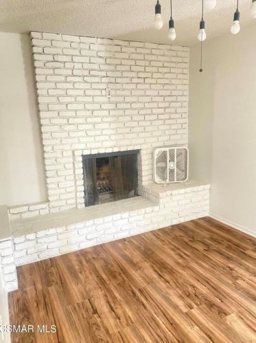 1290 Parkhurst St, Simi Valley CA 93065-4444 exterior