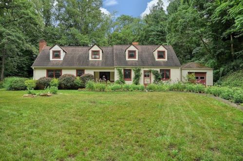 8259 Nadine Rd, Verona, PA 15147-1723