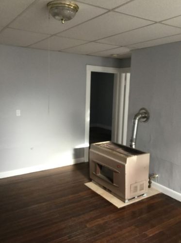 67 Peckham St, Fall River, MA 02724-3334