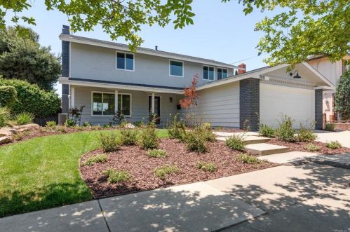 7012 Bobhird Dr, San Diego CA 92119-1404 exterior