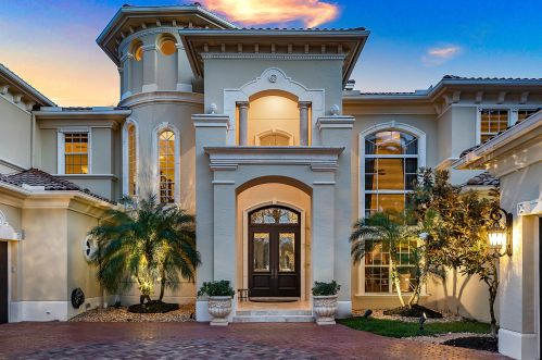 8382 Del Prado Dr, Delray Beach, FL 33446-9504