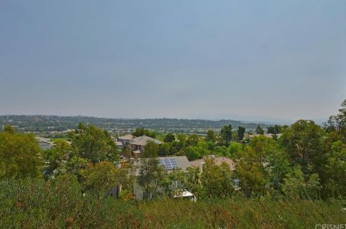 24306 Foxglove Pl, Santa Clarita CA  91354-4922 exterior