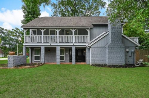 540 Brandon Rd, Conroe, TX 77302-3712