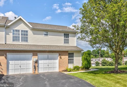 1906 Daybreak Cir, Harrisburg, PA 17110-9003