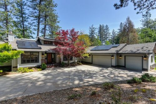 18065 Alexandra Way, Grass Valley CA  95949-7356 exterior
