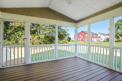 716 Ballater Dr, Delaware OH  43015-7184 exterior