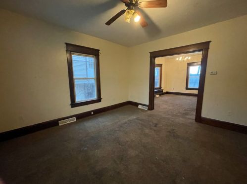 921 Marshall Ave, New Castle PA  16101-4424 exterior