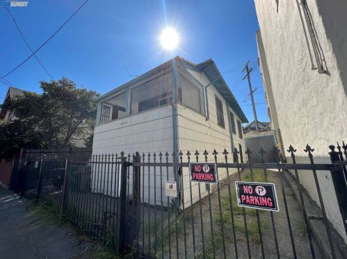 2826 14th Ave, Oakland, CA 94606-3203