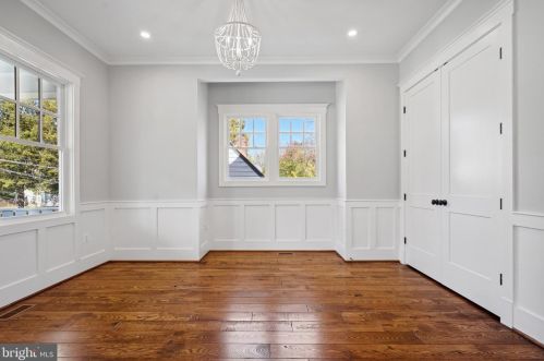 608 Jackson St, Falls Church VA  22046-2828 exterior