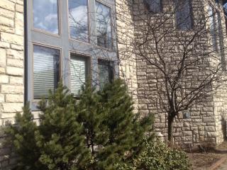 12099 Sunset View Dr, Millersport, OH 43046-8055