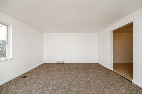 429 Idlewood Rd, Pittsburgh, PA 15235-3821