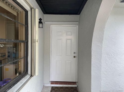 6244 175th Ter, Hialeah, FL 33015-4437