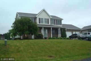 1537 Vaughn Dr, Chambersburg, PA 17202-7571
