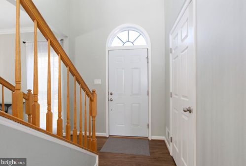 12 Pierre Emmanuel Ct, Fredericksburg, VA 22406-7235
